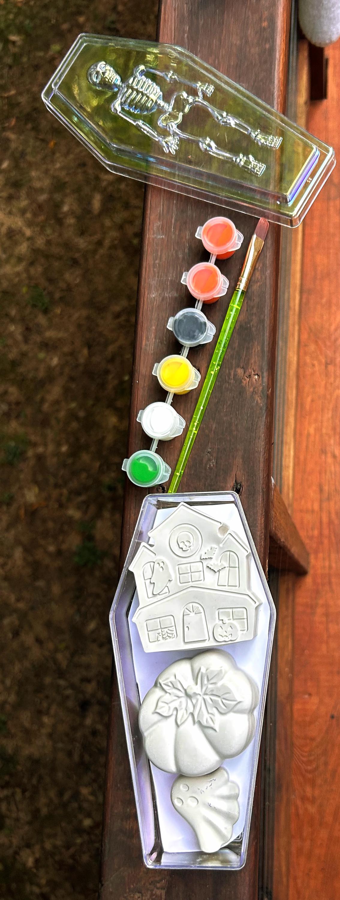 Halloween Cast & Paint Kit